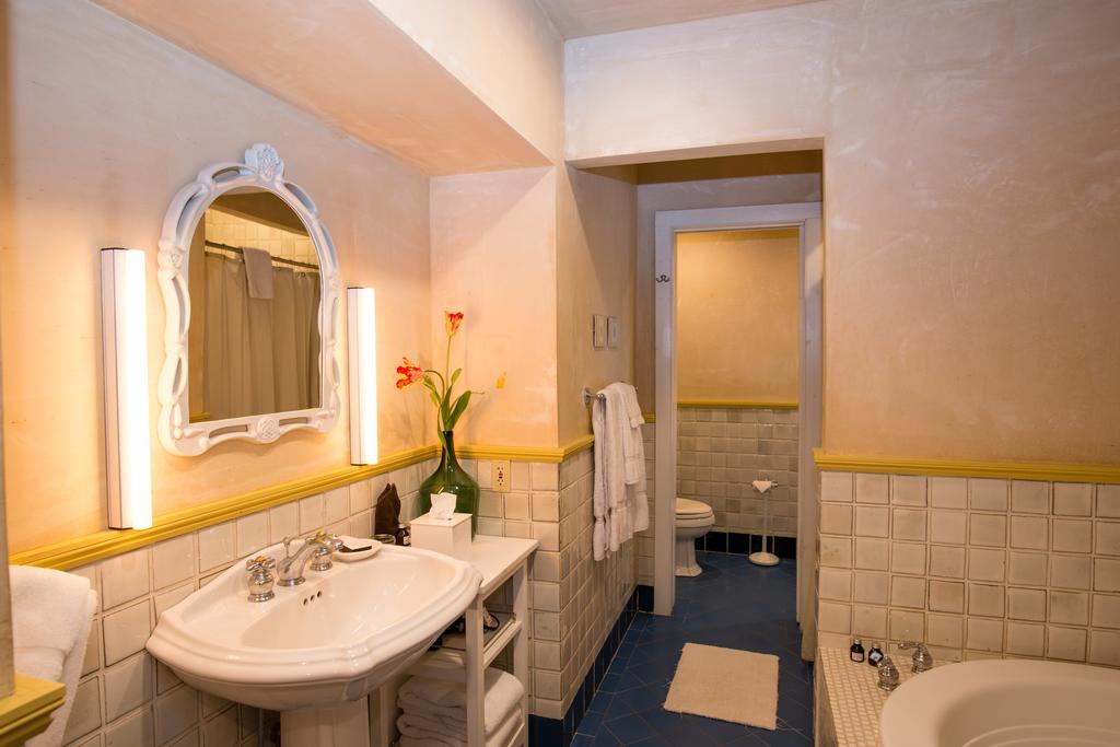 The Old Inn On The Green New Marlborough Room photo