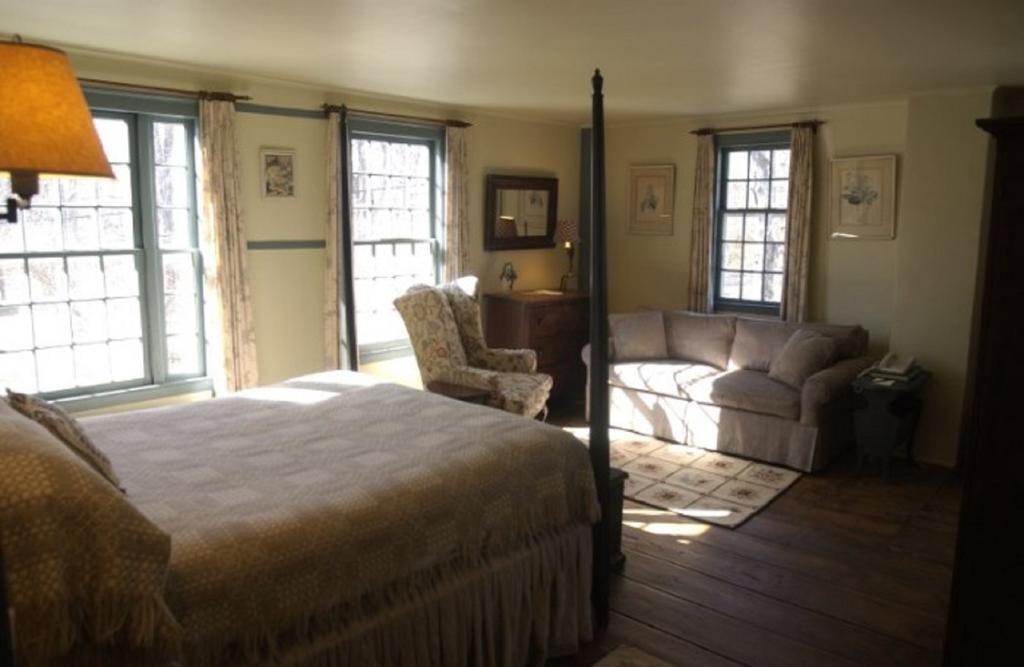 The Old Inn On The Green New Marlborough Room photo