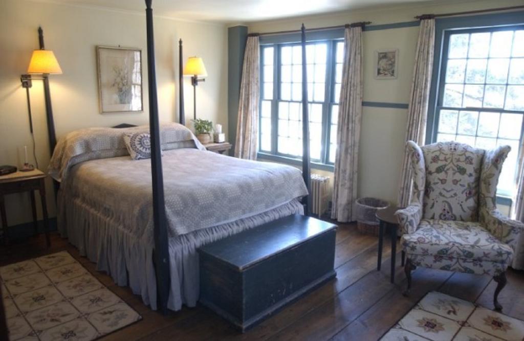 The Old Inn On The Green New Marlborough Room photo